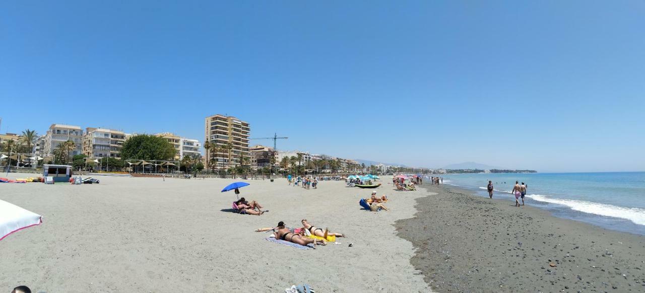 First Line Beach Sea View 에스테포나 외부 사진